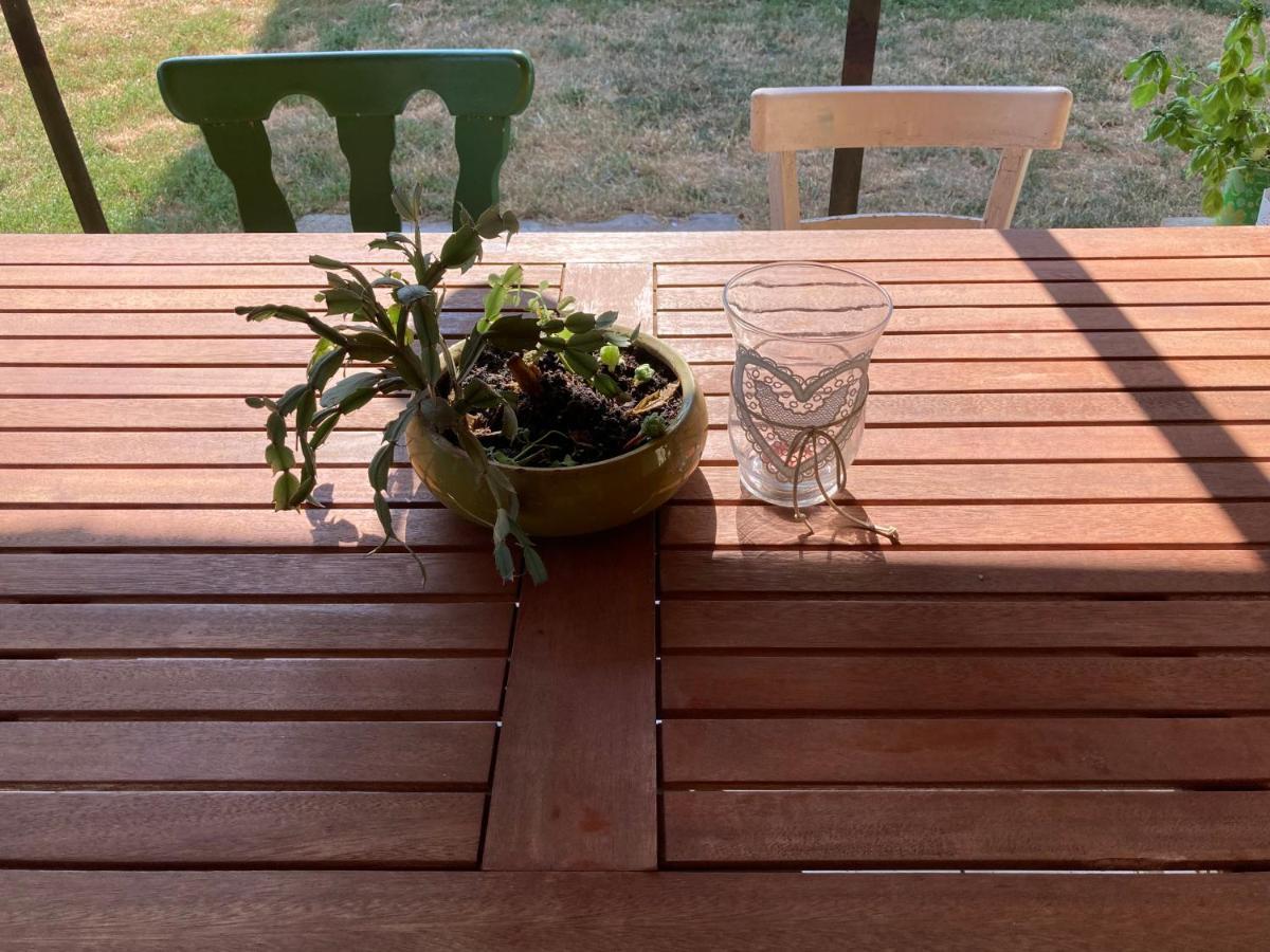 Leander Vendeghaz Appartement Gyöngyös Buitenkant foto